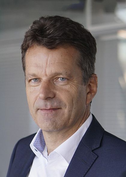  Peter Moeldner