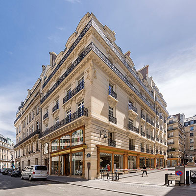 BARDEHLE-PAGENBERG_Paris_Square-Opera_outside2.jpg 